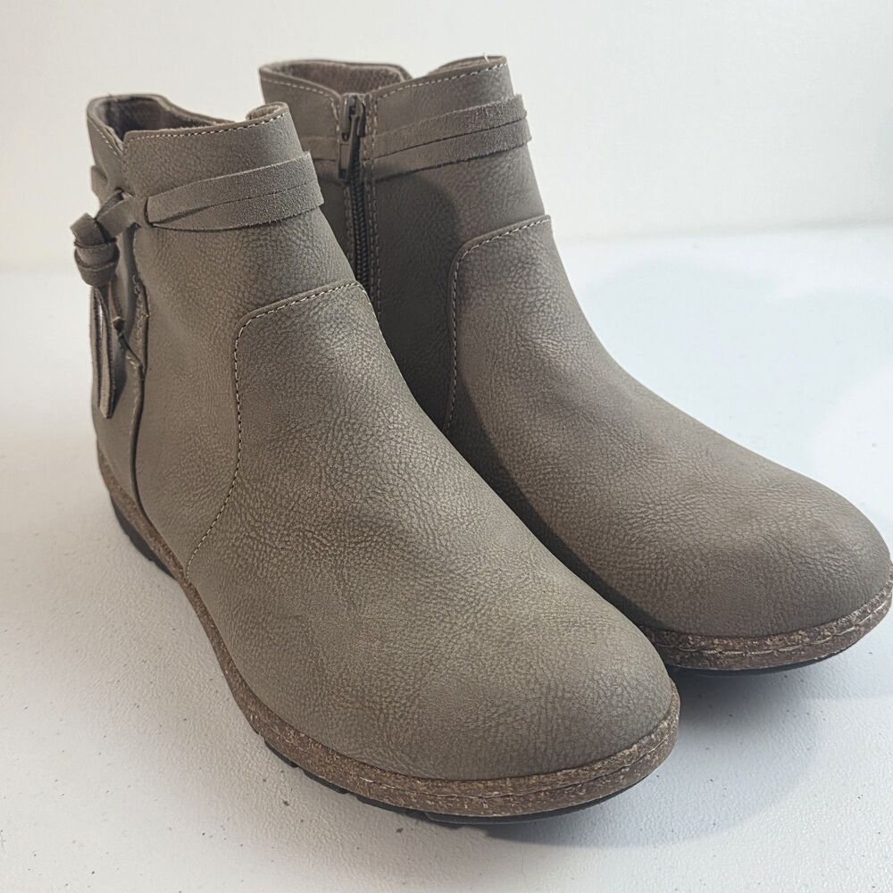 BOC Addi Ankle Boot Bootie by BORN Taupe Brown Women’s Size 7.5 M NEW $120